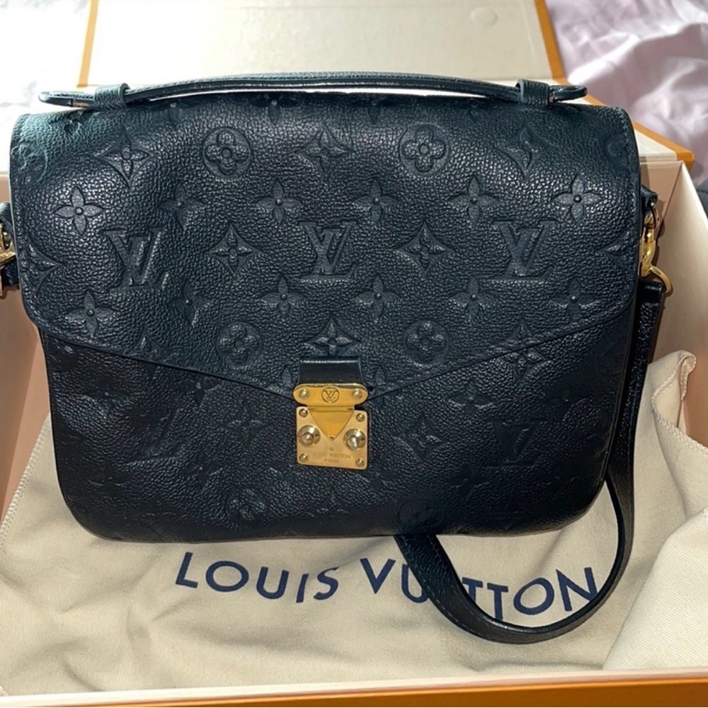 Louis Vuitton Pochette Métis
